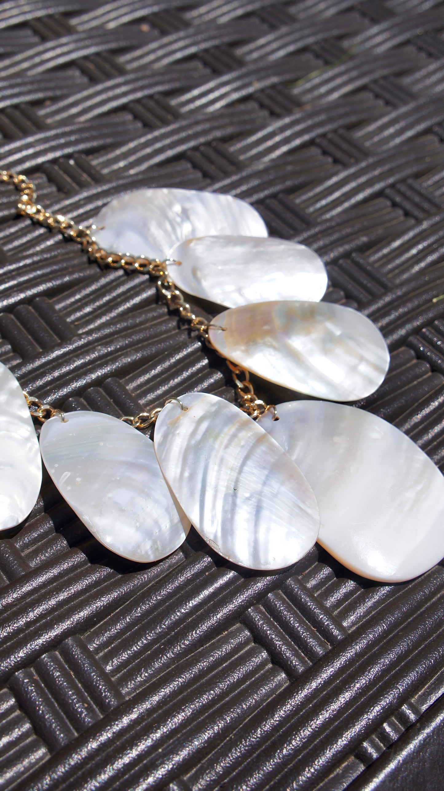 Bold Shell Necklace