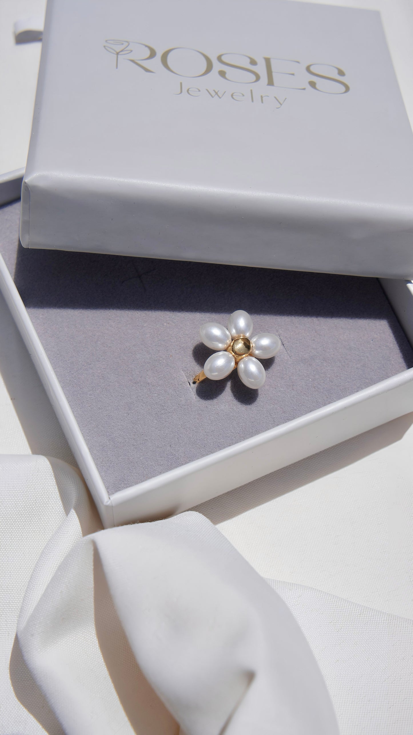 Lirael Flower Ring