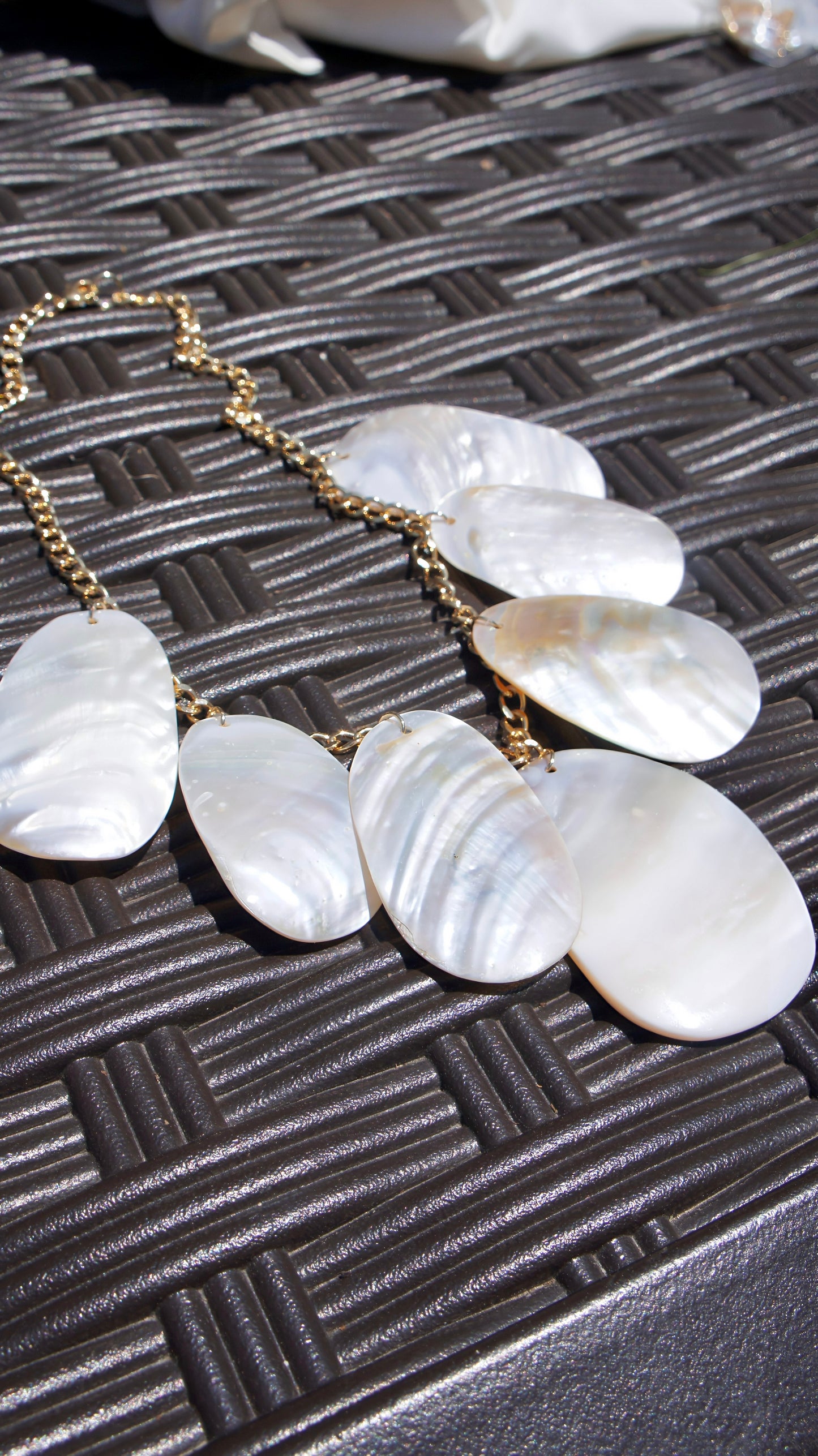 Bold Shell Necklace