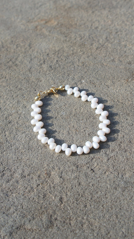 Thalina Pearl Bracelet