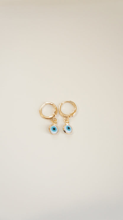 Round Tiny Eyes Earrings