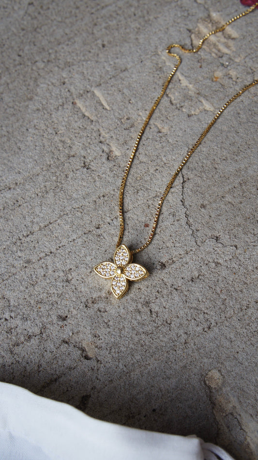 Angolla Necklace