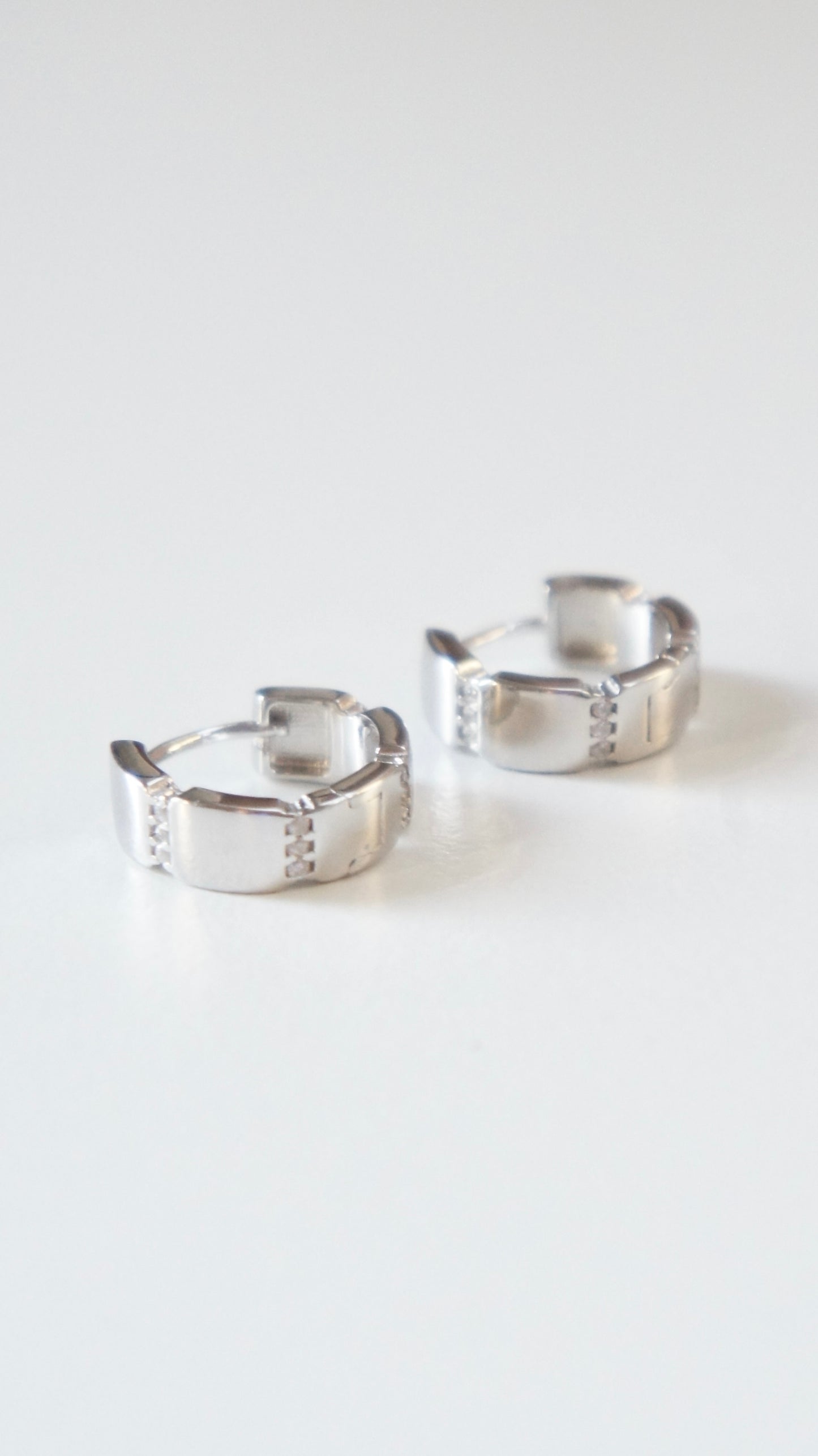 Classic Silver Huggies